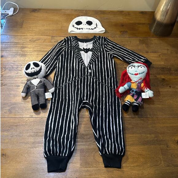 Jack Skellington Pajama Sleeper 2T w/ Jack & Sally Dolls Included Lot Halloween - Picture 1 of 12